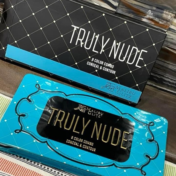 Makeup bundle #2 - Picture 2 of 4